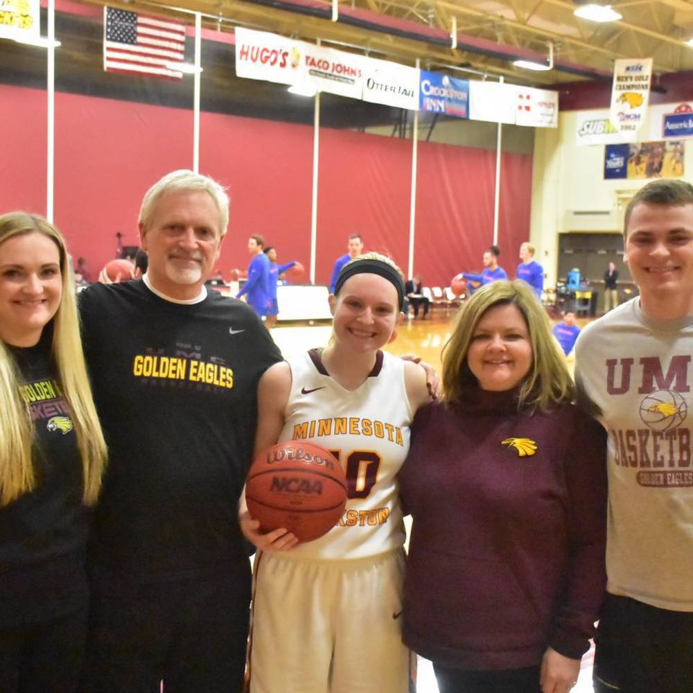 Meet your Posher, Micaela